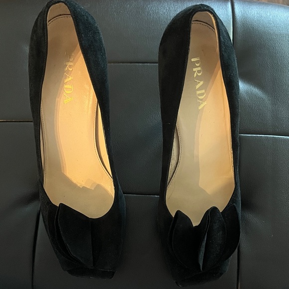 Prada Women's Black Velvet Bow Heels - Picture 1 of 6